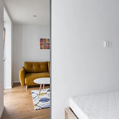 New Cozy In City Center Апартаменти *