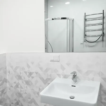 Апартаменти New Cozy In City Center